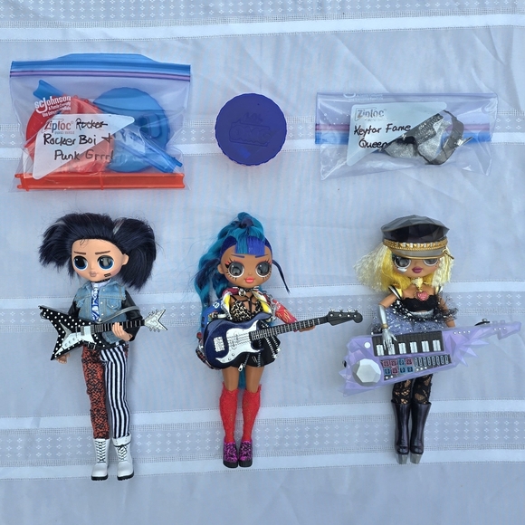 Colorful Fashion Dolls Collection - Picture 5 of 9